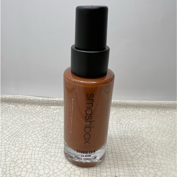 Smashbox Studio Skin Foundation - Picture 3 of 6
